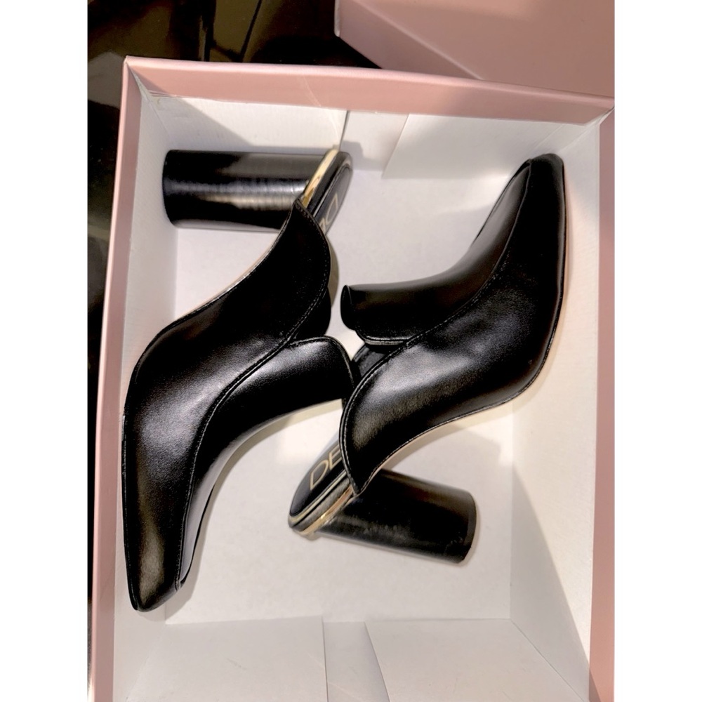 Deltan Mules